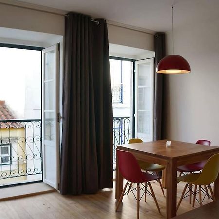 Two Bedroom Apt In Historic Location! Close To The River Lisbona Esterno foto