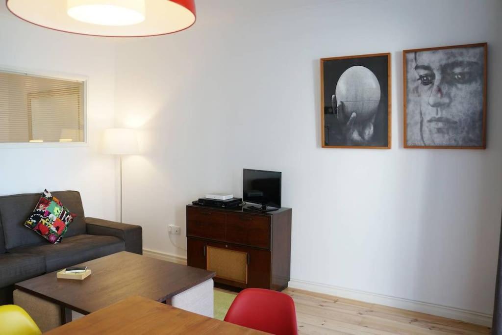 Two Bedroom Apt In Historic Location! Close To The River Lisbona Esterno foto